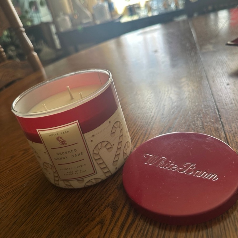 White Barn Crushed Candy Cane Candle